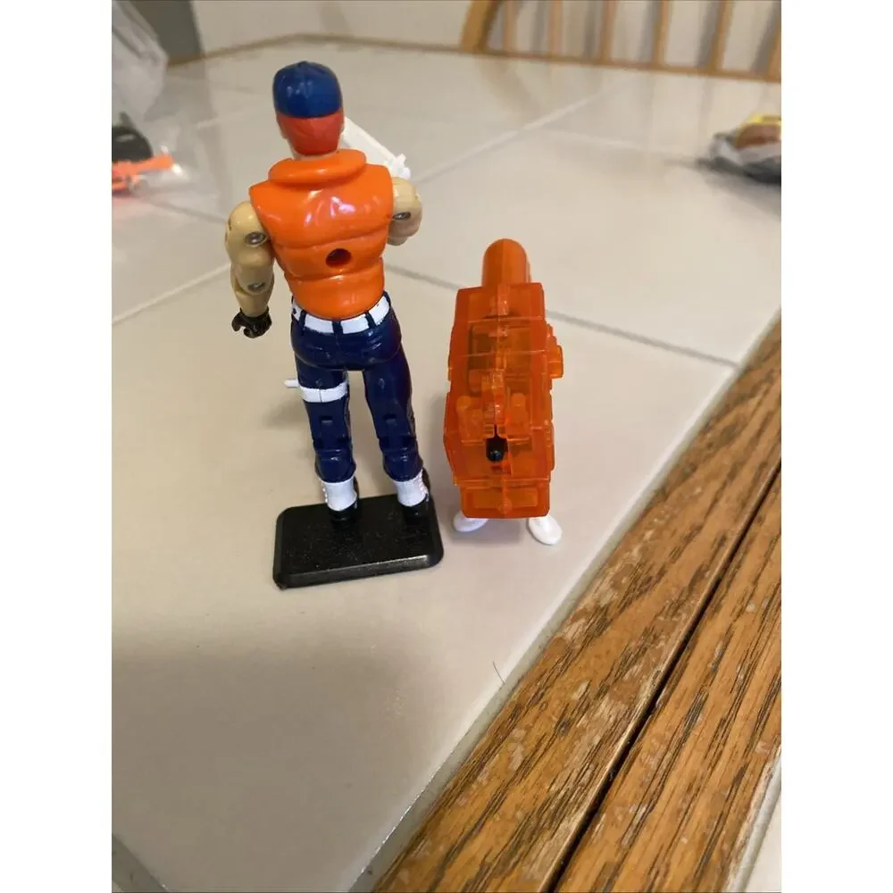 Vintage GI Joe ARAH 1992 Cutter v2 figure, launcher with stand & weapon